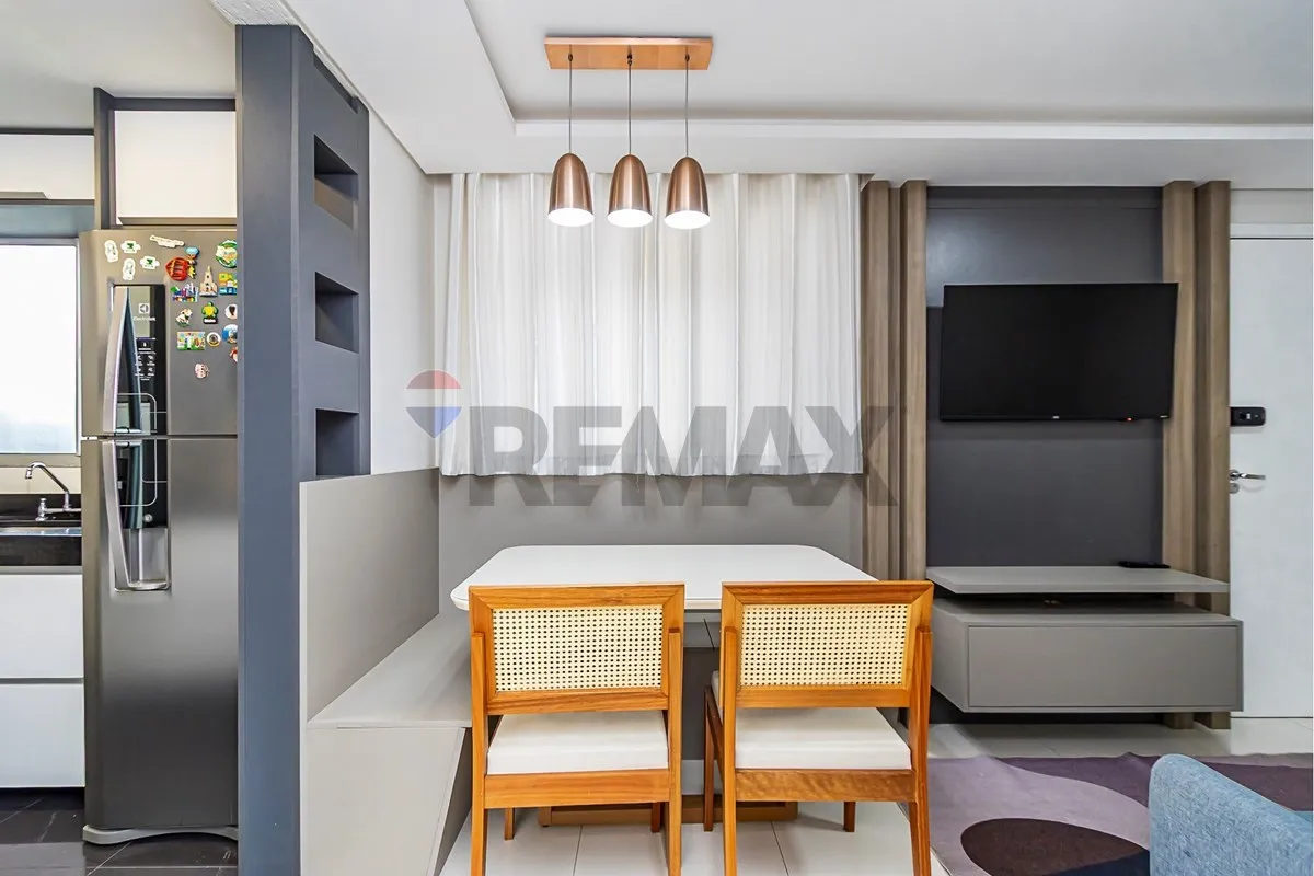 2-bedroom apartment with a home office in Curitiba — photo 2