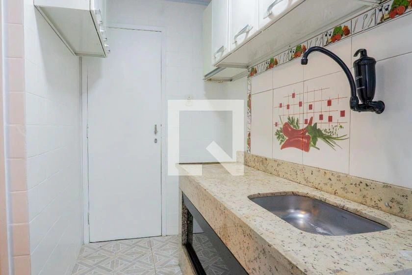 3-bedroom apartment in a building with a pool — photo 22