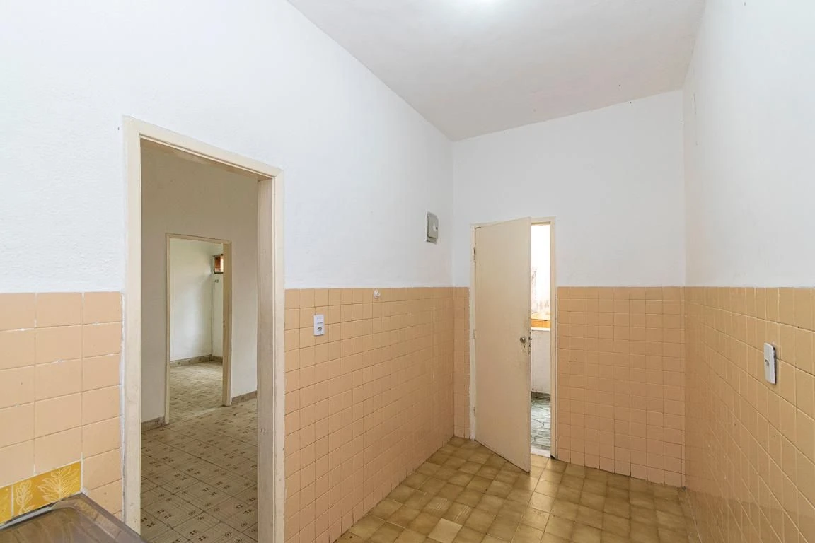 2-bedroom apartment with 1 bathroom, no parking — photo 18