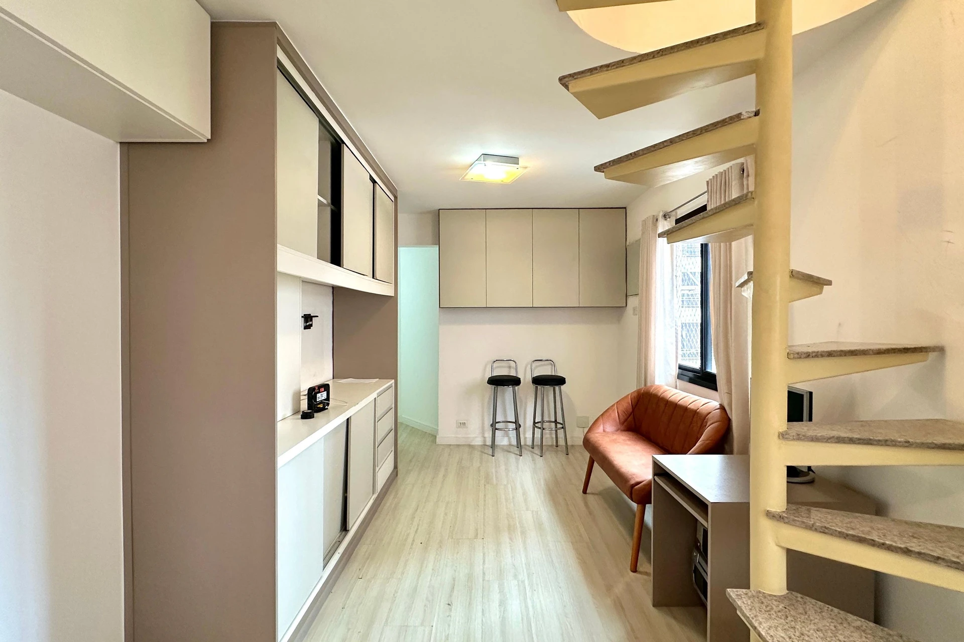 Furnished apartment with an open kitchen and 2 en-suite bedrooms — photo 24
