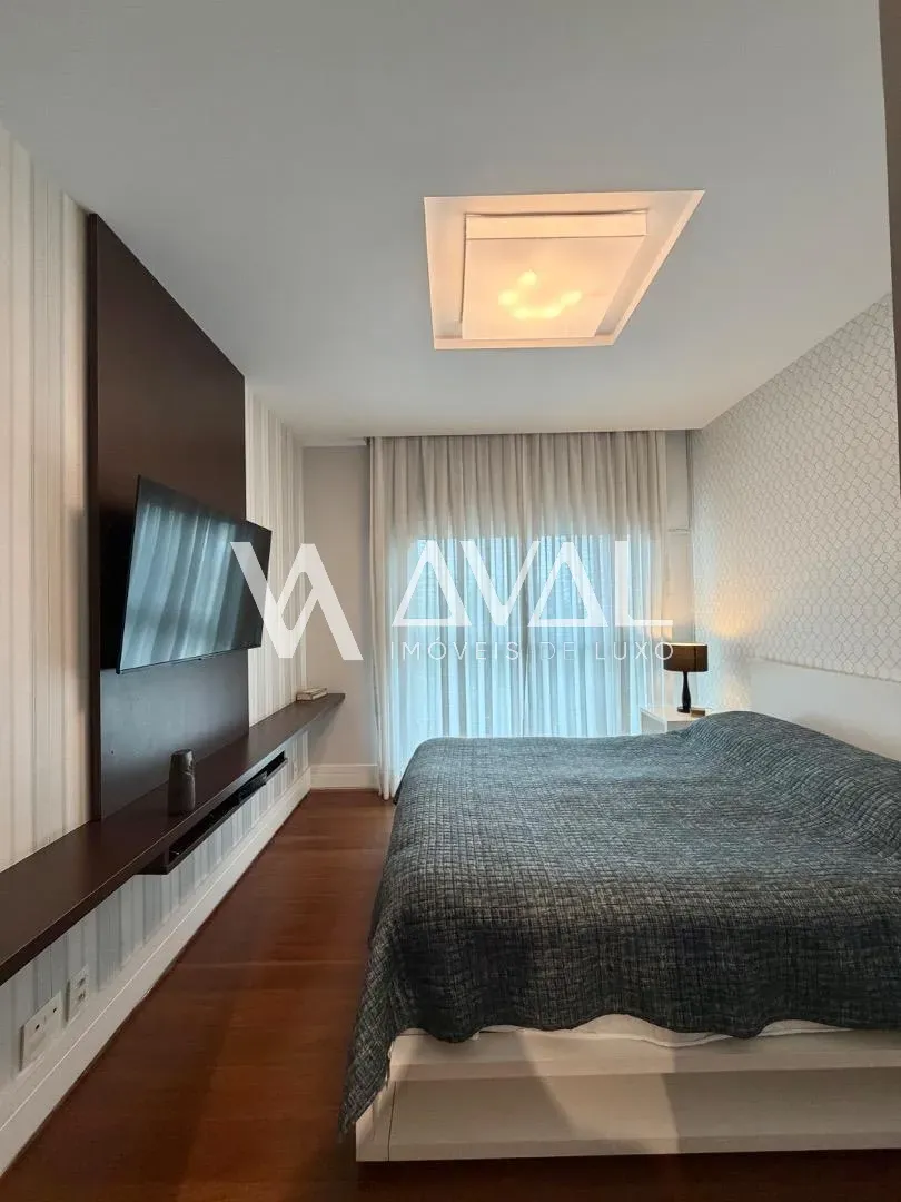 300 m² apartment with 4 suites and 3 parking spaces — photo 27