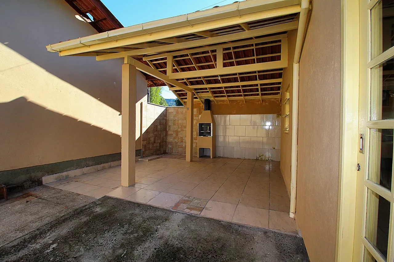 Balcony with a grill in a 2-bedroom house, 60 m²