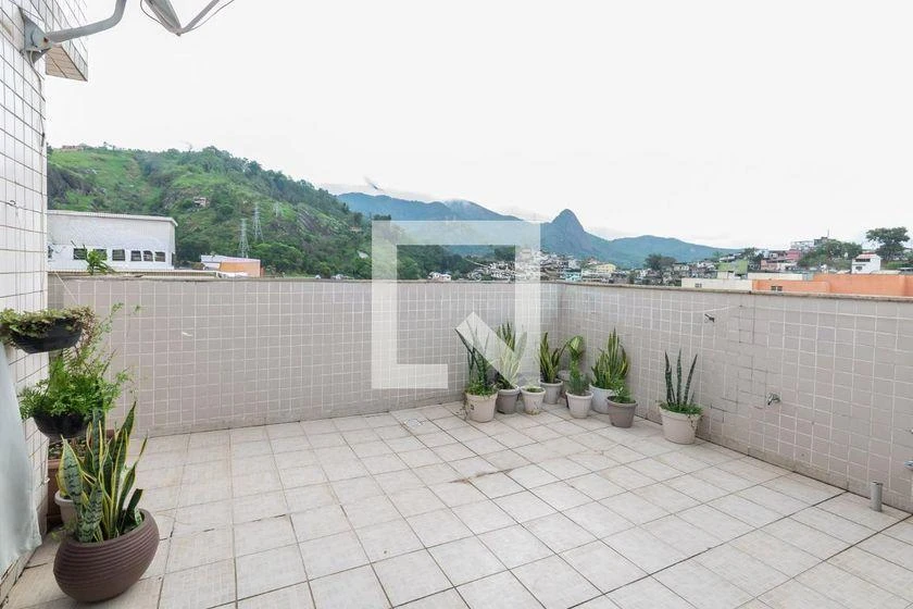 4-bedroom apartment with a mountain view — photo 6