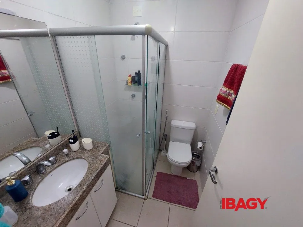 Piso amueblado de 2 dormitorios en la última planta — photo 15