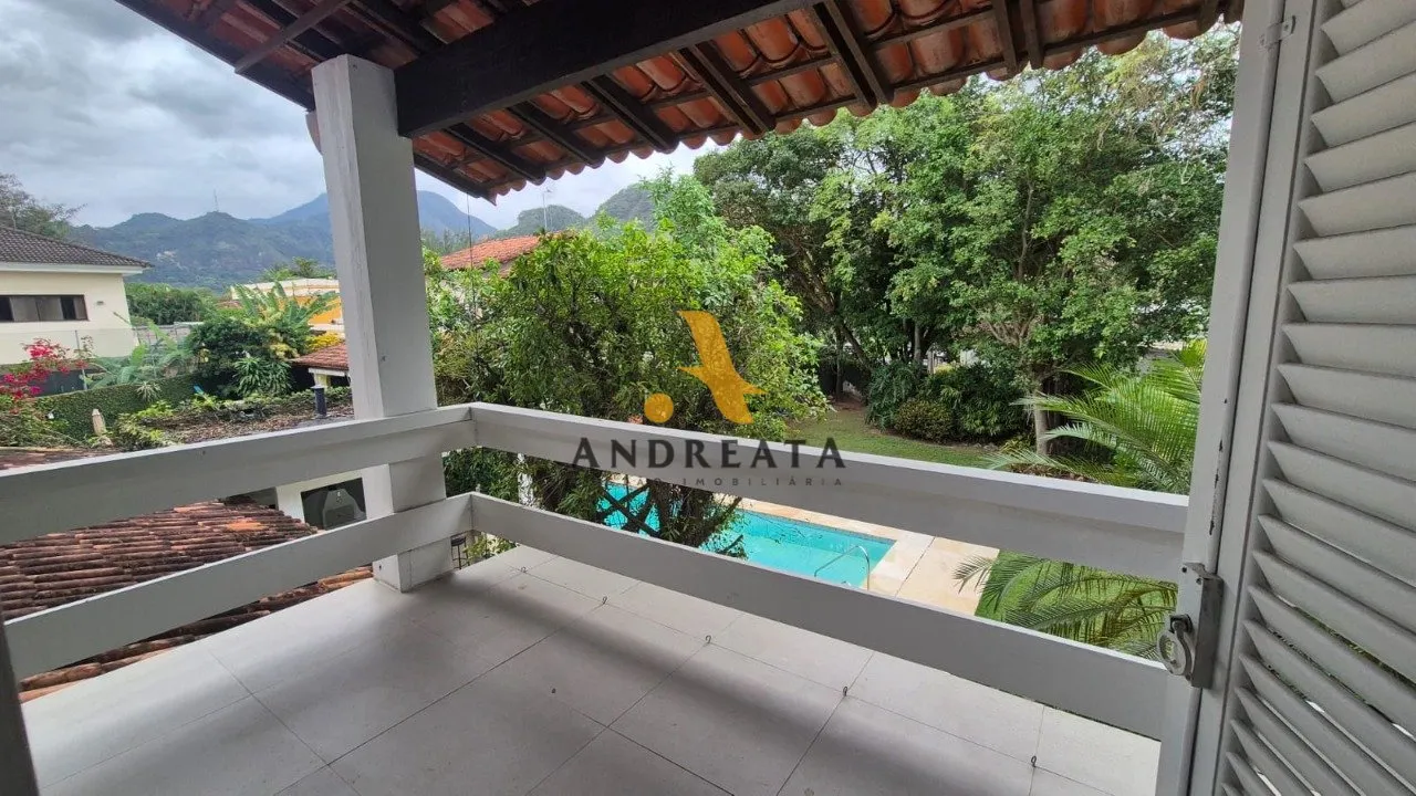Unfurnished house with 5 bedrooms and 647 m² balcony — photo 30