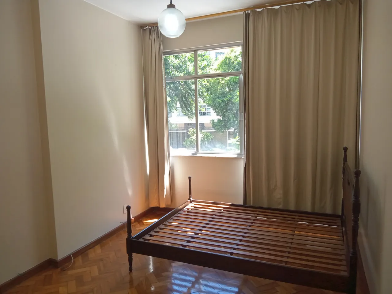 Apartment, 52 m², with wood or laminate floors — photo 4