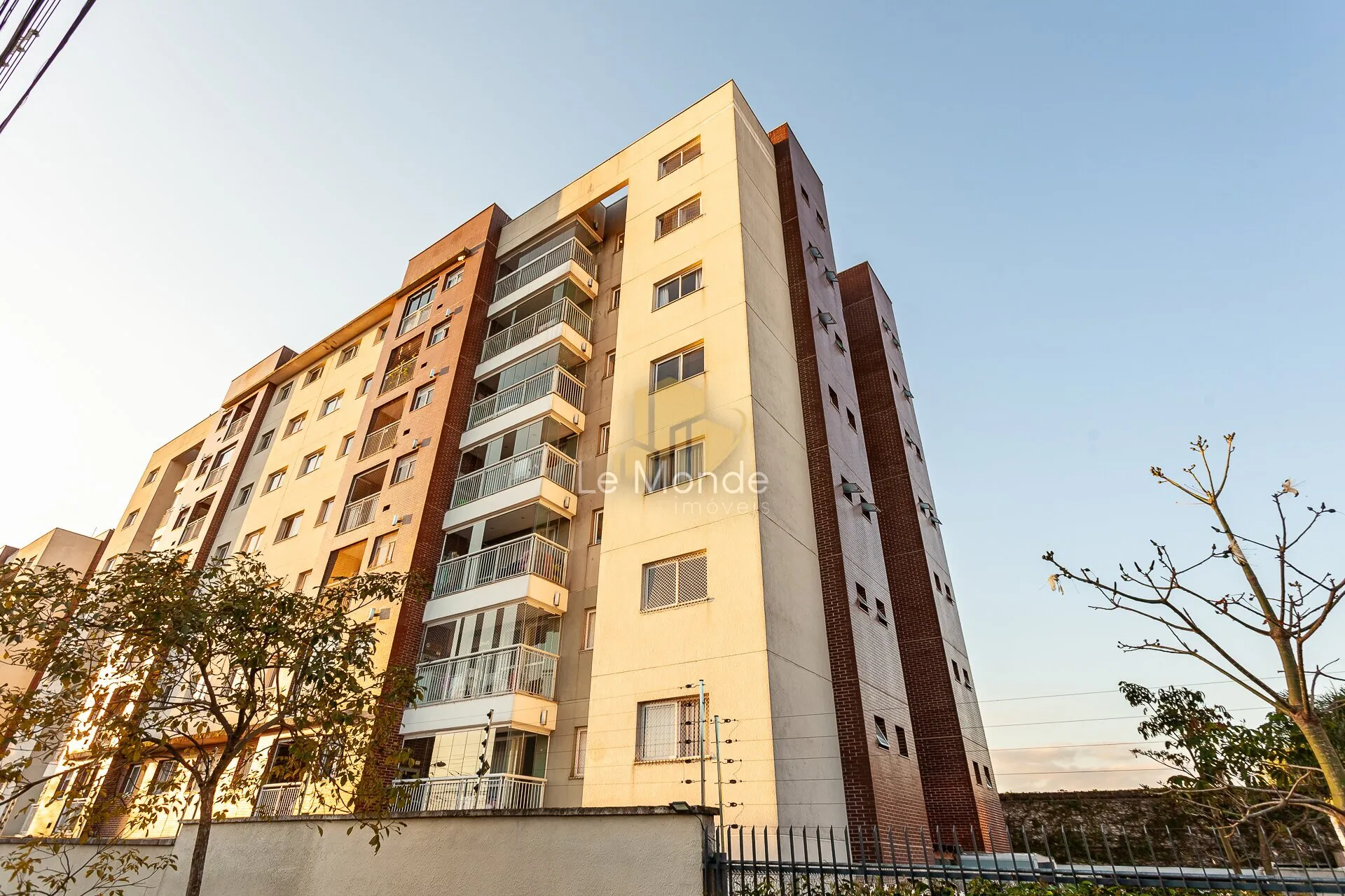 2-bedroom apartment with a balcony — photo 44