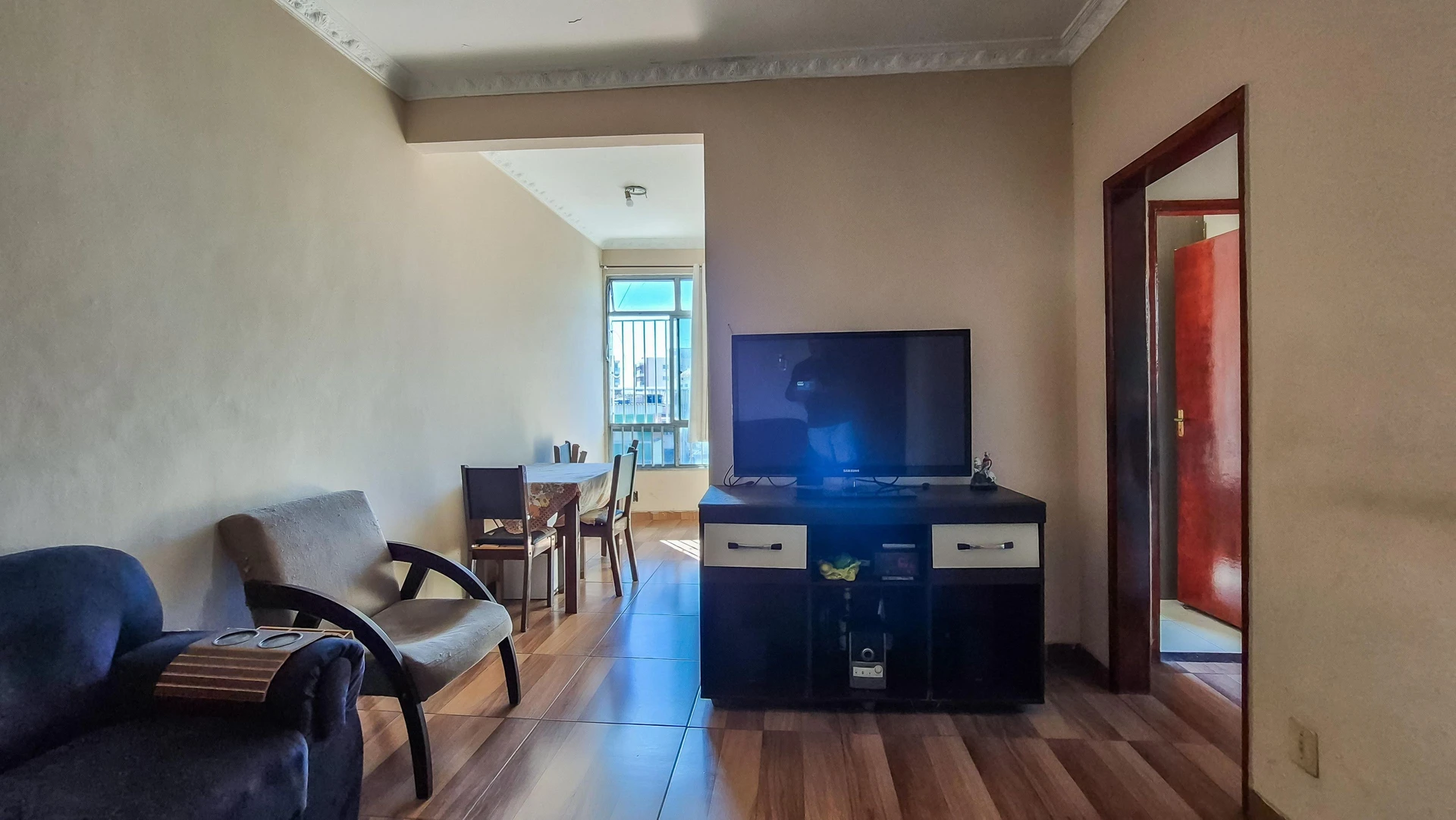 Furnished 2-bedroom apartment with 1 bathroom — photo 26