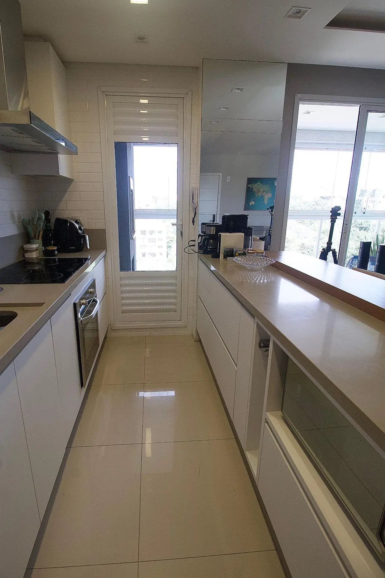 Квартира 80 м² з панорамними вікнами та заскленим балконом — photo 41