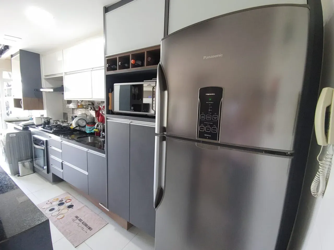 Furnished apartment, 69 m², with a glass-enclosed balcony — photo 2