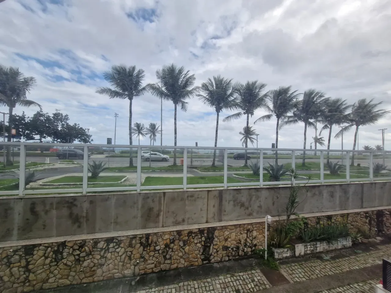 Furnished house, 280 m², with a water view — photo 32