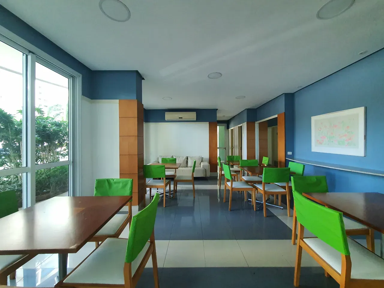 Park view in a 2-bedroom apartment, 90 m² — photo 27