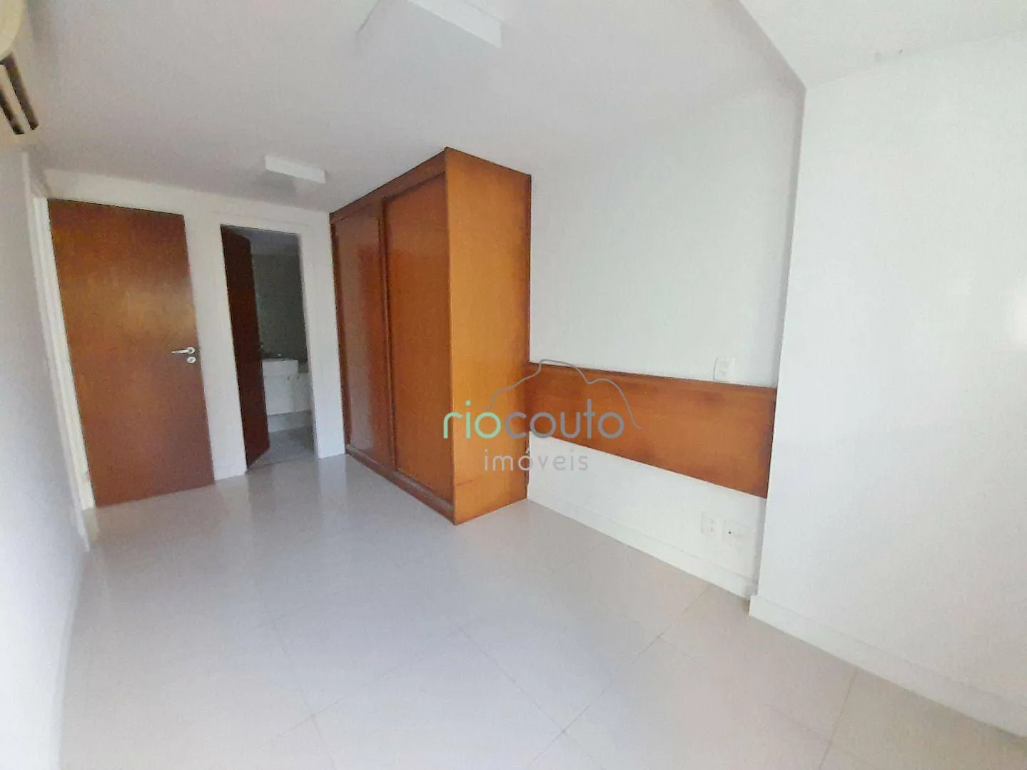 Apartamento de 4 dormitórios com 5 banheiros e área 198 m² — photo 27
