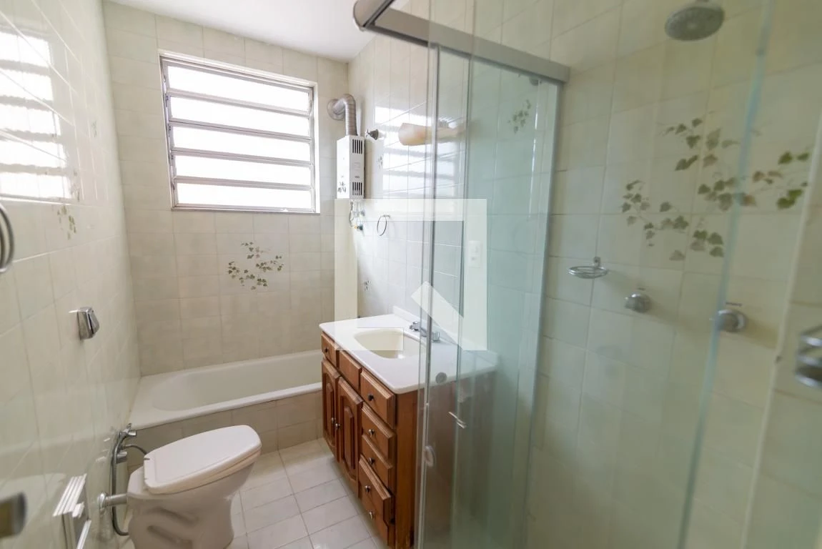 Bathtub in a 3-bedroom apartment, 110 m² — photo 30