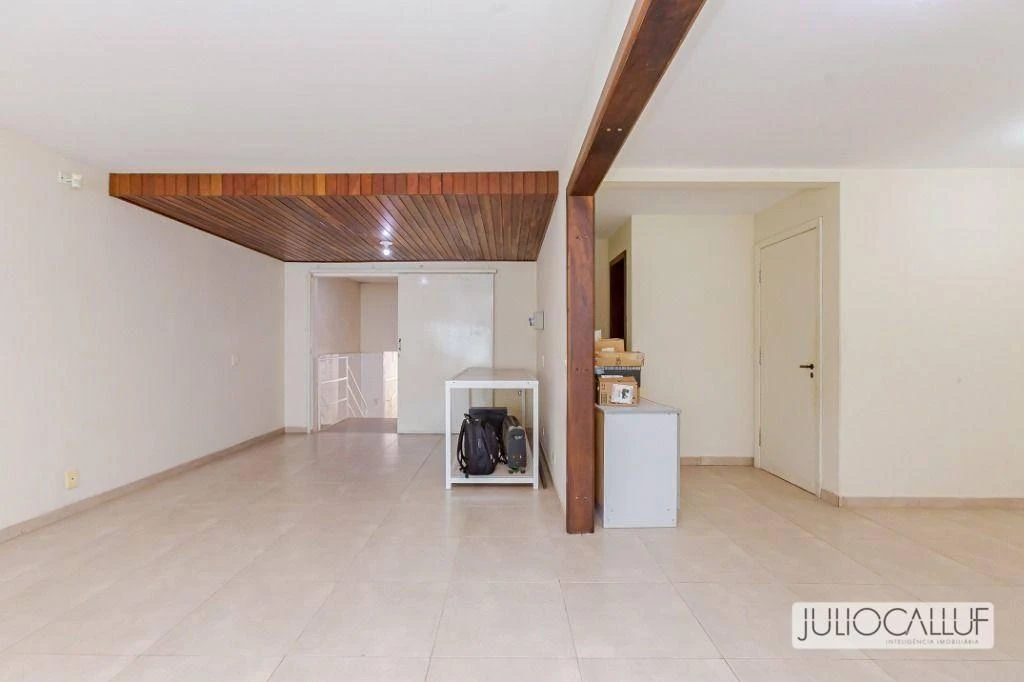 4-bedroom house with a washing machine in Curitiba — photo 3