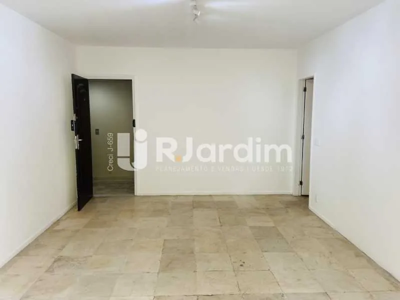 Apartamento com 3 quartos, 3 banheiros e varanda — photo 3