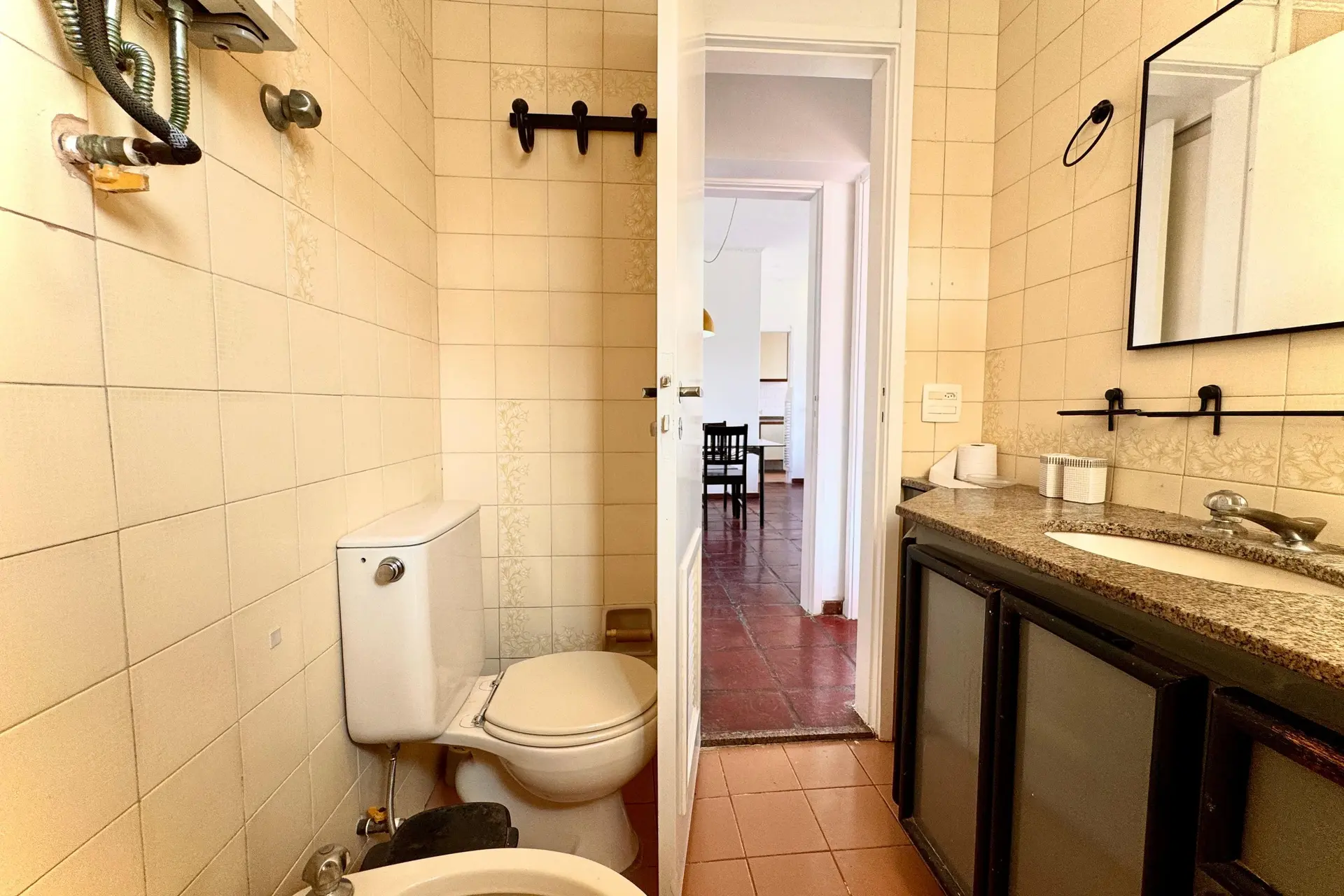 2-bedroom apartment in a building with a gym — photo 23