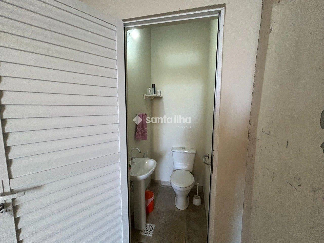 Casa de 300 m² con bañera y balcón gourmet — photo 19