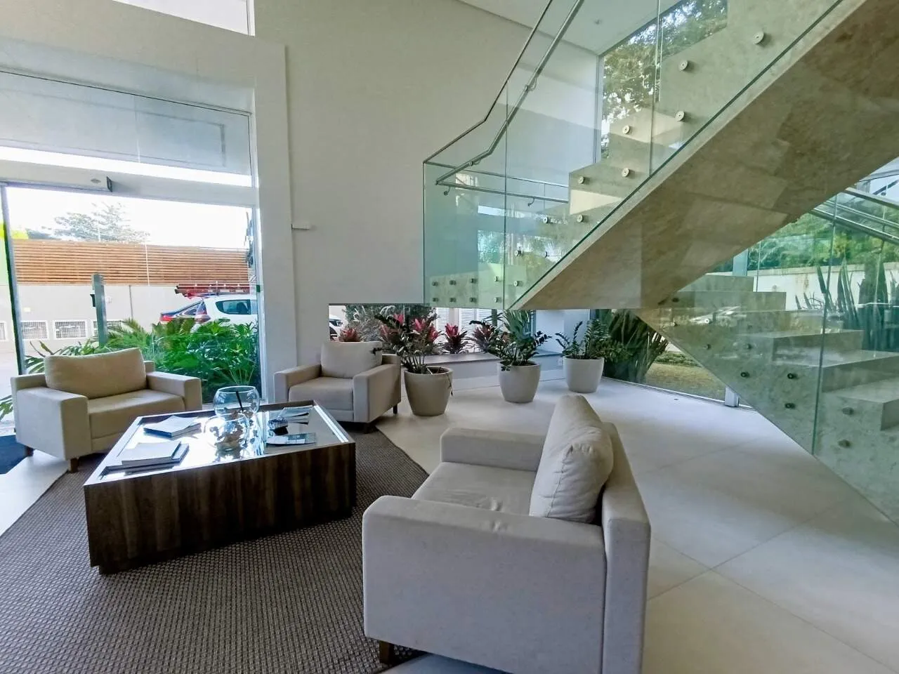 Квартира 90 м² з 2 спальнями (1 суїт) — photo 3