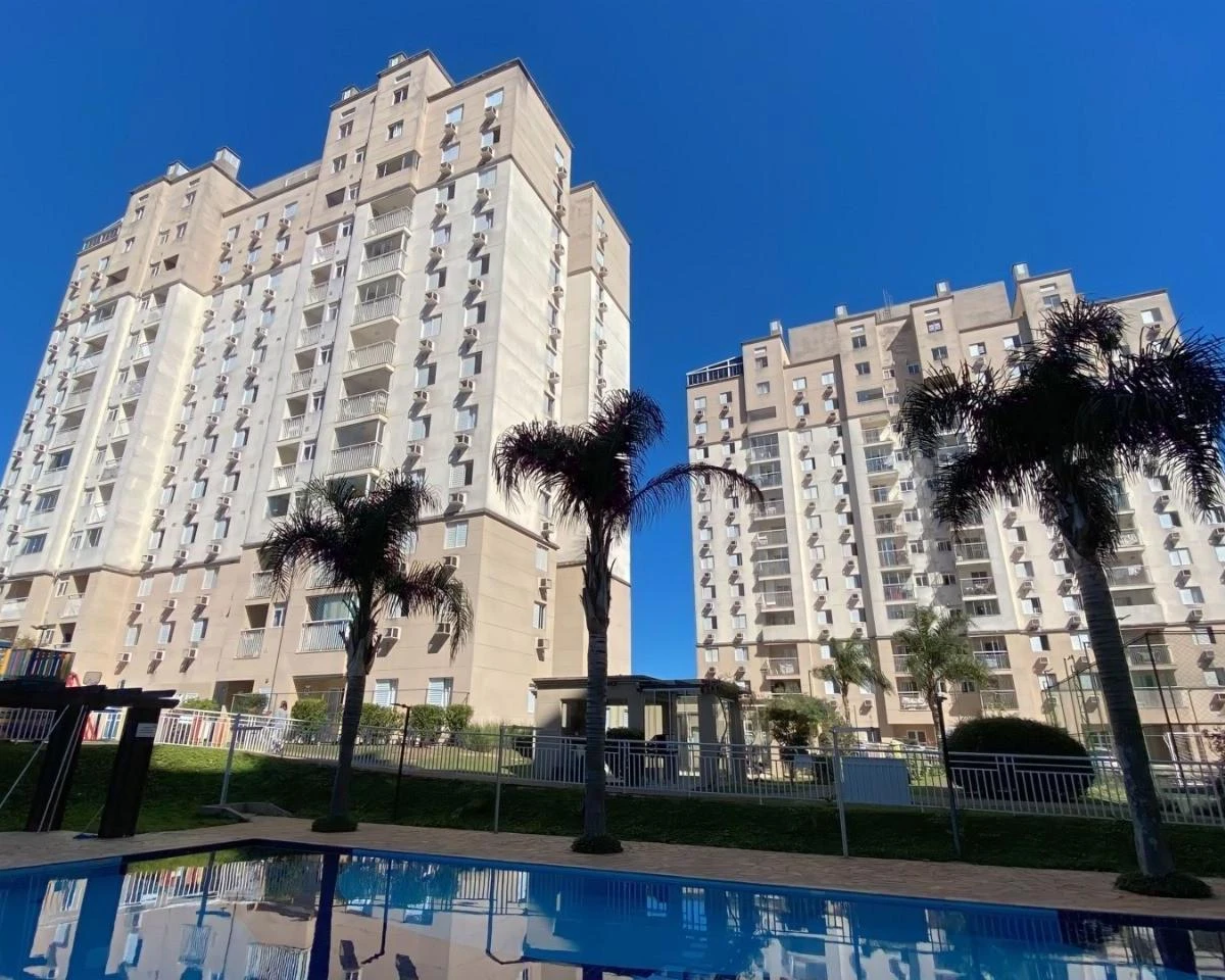 Квартира 56 м² із заскленим балконом та робочим місцем — photo 15