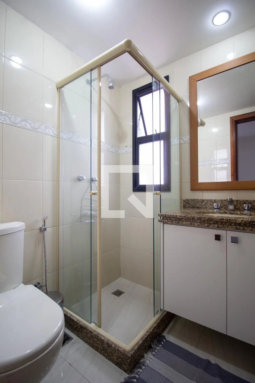 Furnished apartment with 3 en-suite bedrooms — photo 31