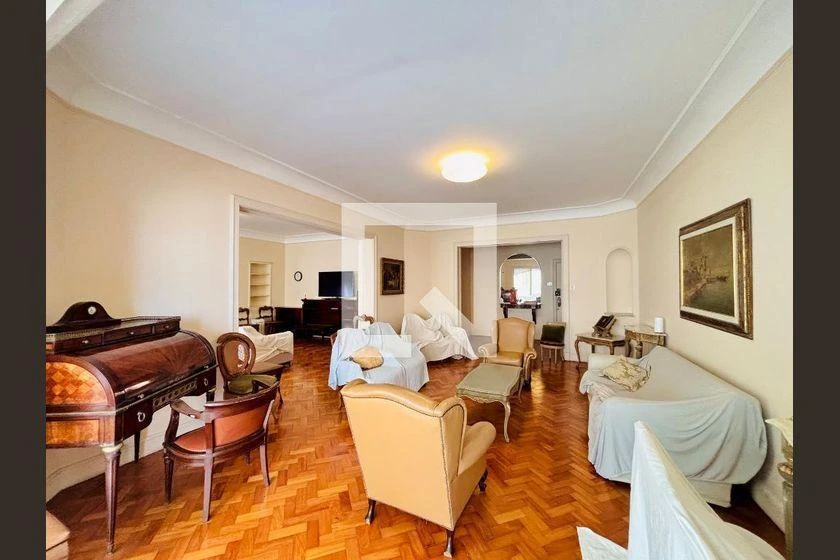 Furnished apartment, 348 m², with a glass-enclosed balcony — photo 9