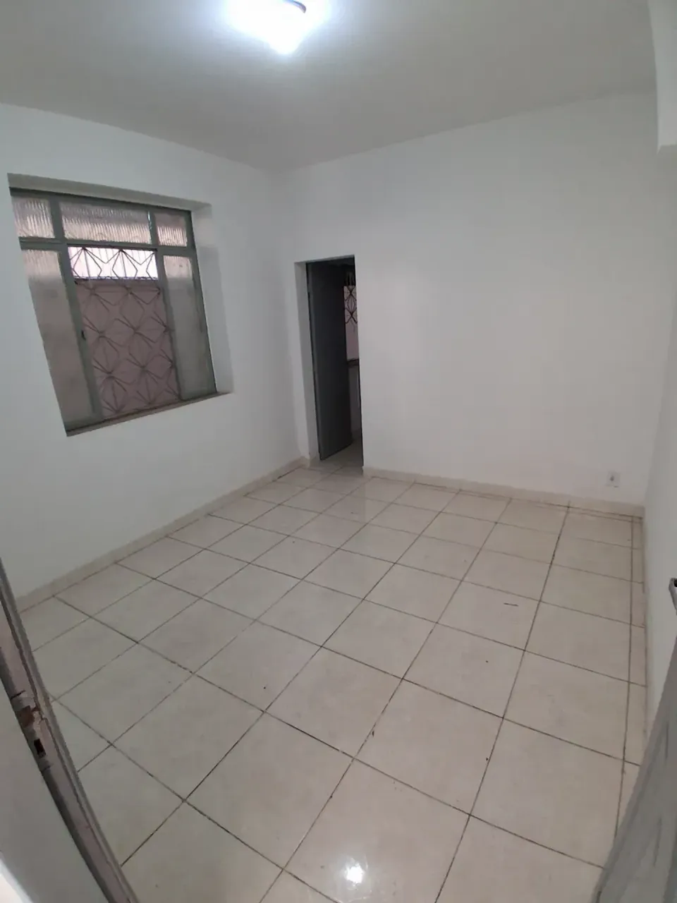 Unfurnished 1-bedroom 1-bath apartment, no parking — photo 6