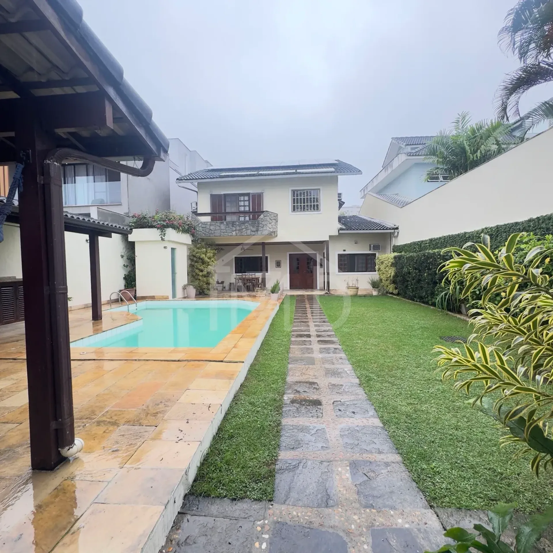 Furnished house, 250 m², with a walk-in closet — photo 18