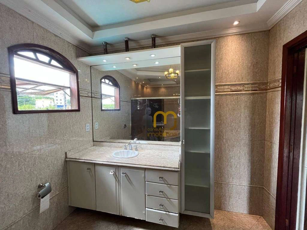 Casa com 4 quartos e jardim privativo de 382 m² — photo 11