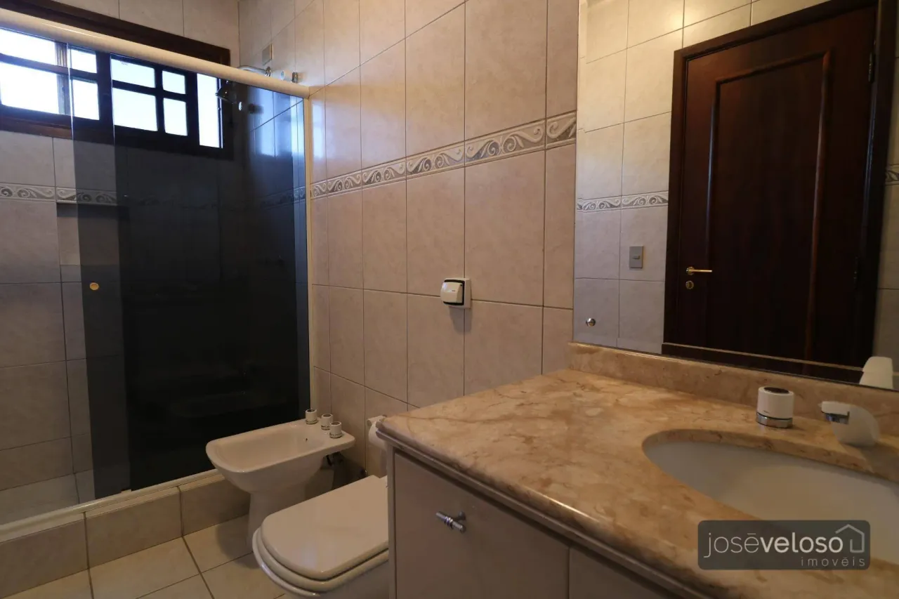 Furnished house with 5 bedrooms and 5 parking spaces — photo 12