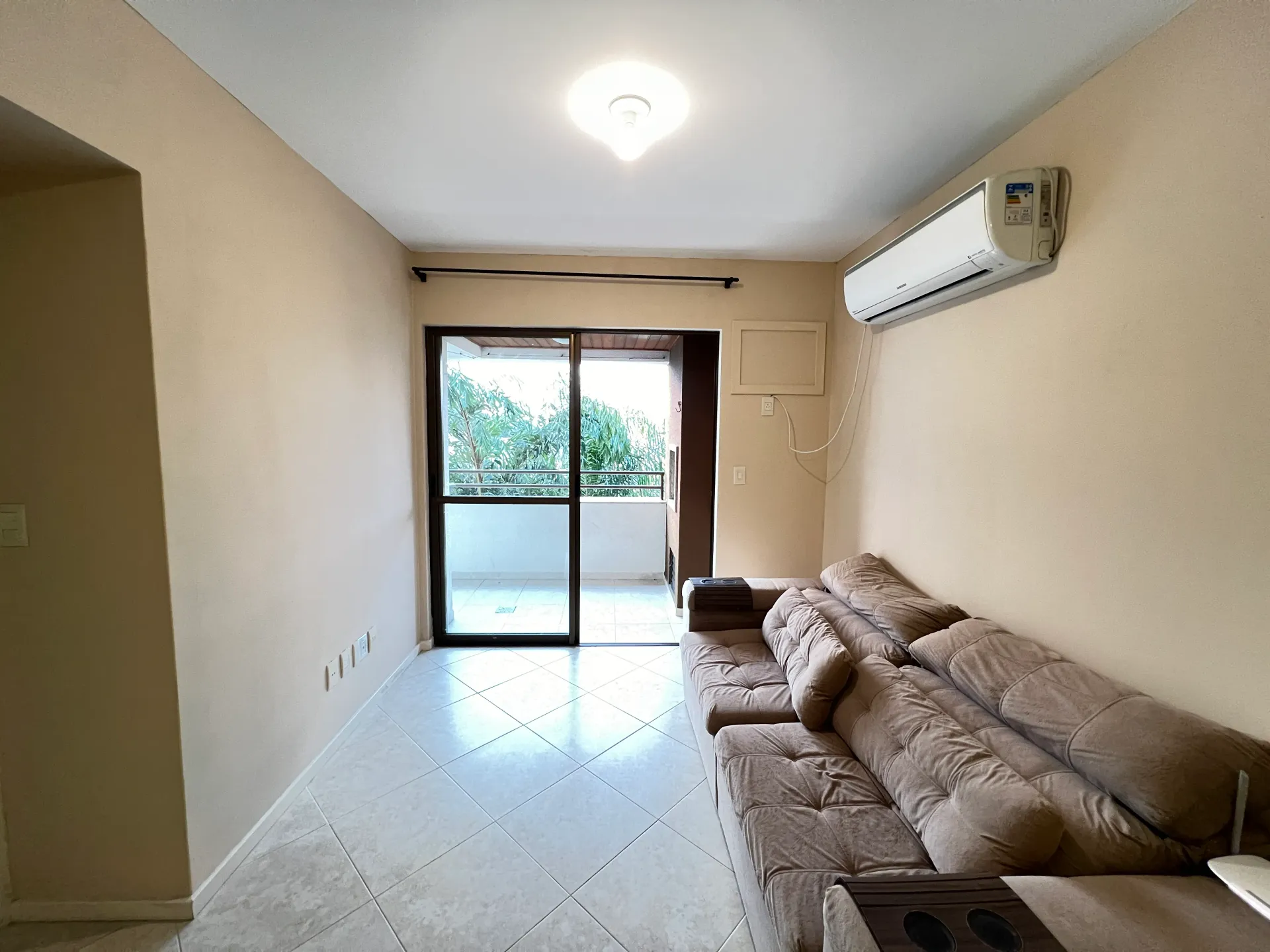 2-bedroom apartment with a grill on the balcony — photo 7