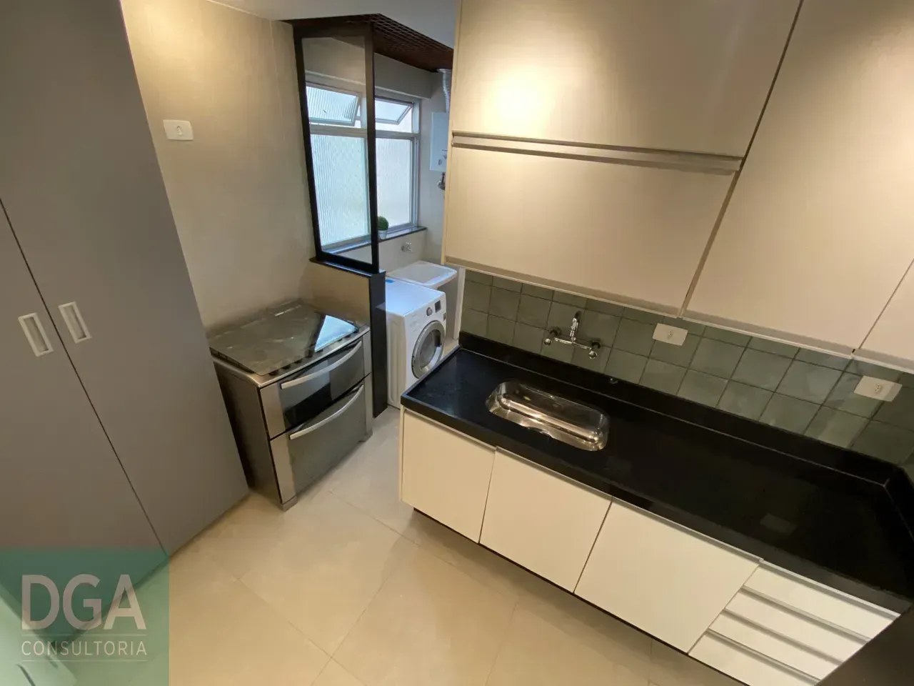 Furnished apartment with 2 bedrooms and washing machine — photo 18