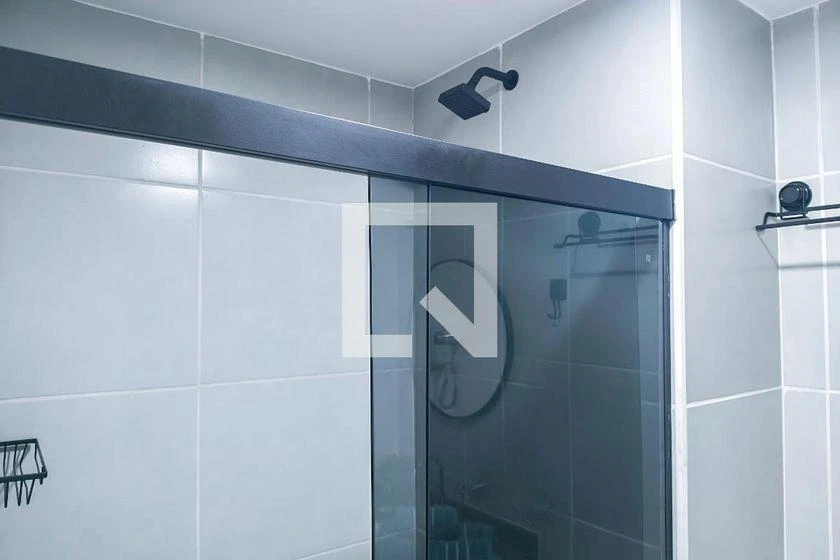 Apartamento amueblado de 1 dormitorio con 35 m² y balcón cerrado — photo 35