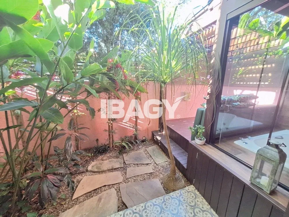 Furnished 4 en-suite bedroom house with balcony grill — photo 22