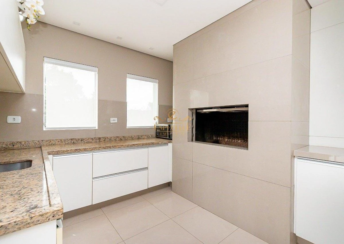 Ванна и 3 спальни: дом 295 м² — photo 9