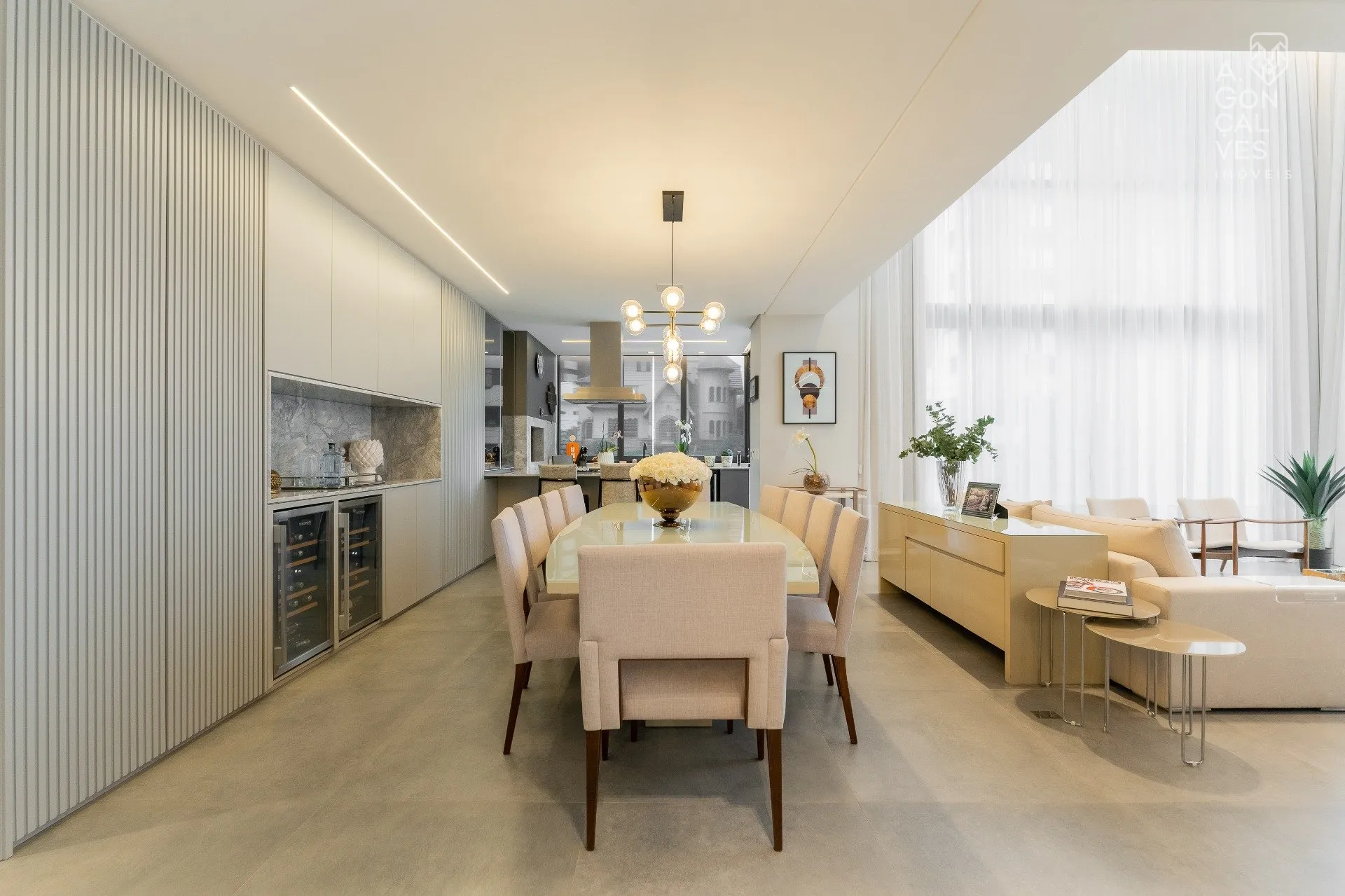 Furnished apartment with 3 bedrooms and open-plan kitchen — photo 5