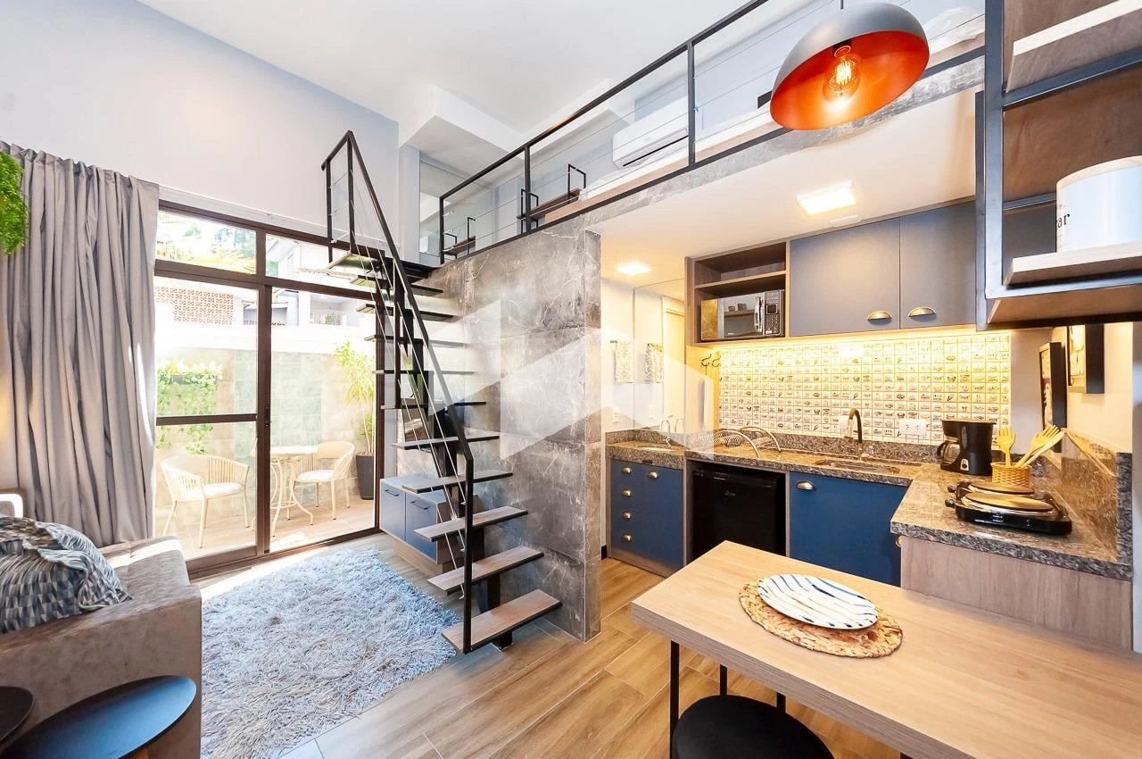 Furnished studio, 21 m², with wood or laminate floors — photo 7