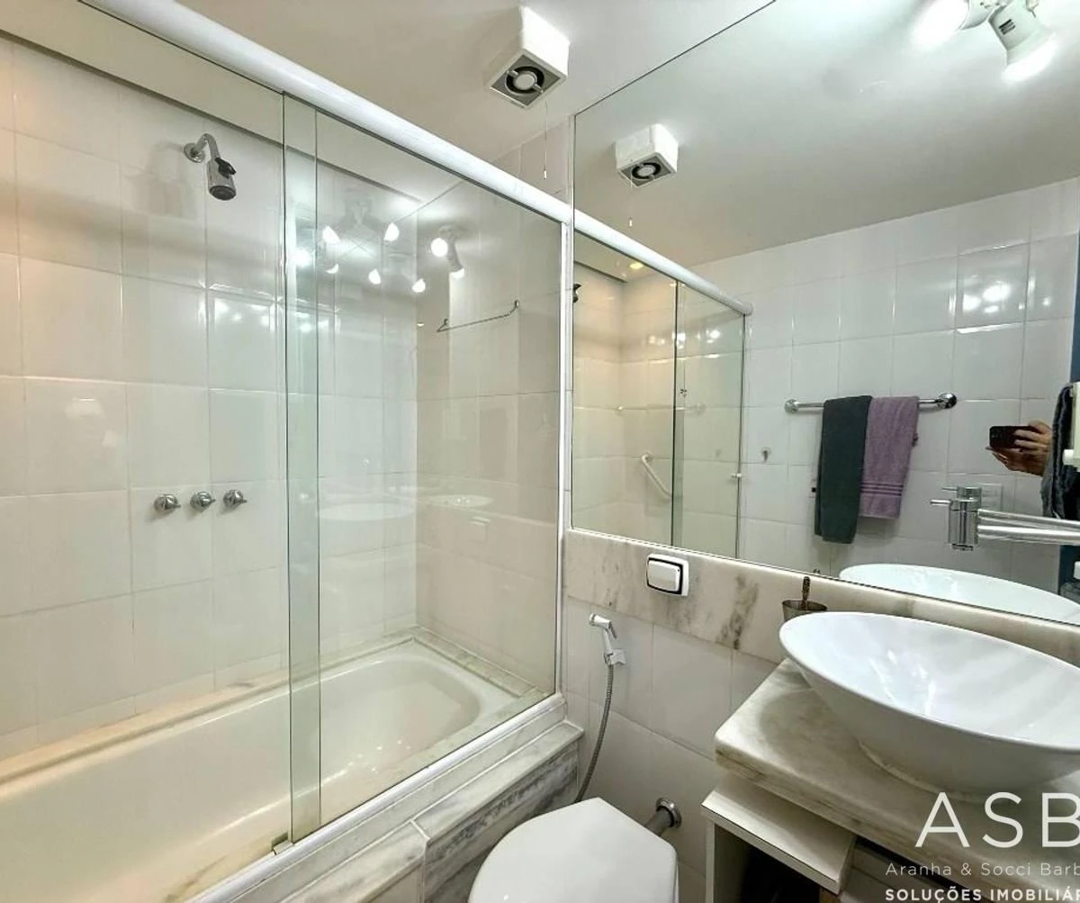 Furnished apartment with 2 en-suite bedrooms — photo 21