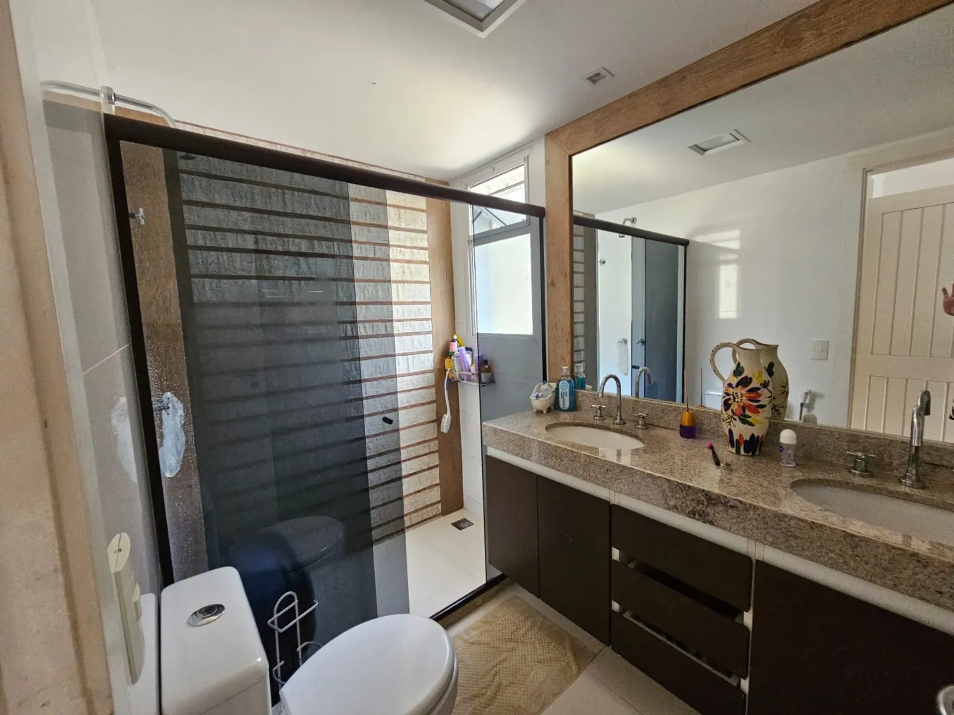 Furnished 206 m² house with 5 bedrooms and 5 baths — photo 27