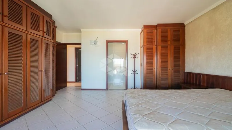 Furnished house 314 m² with 6 bedrooms and 4 parking — photo 15