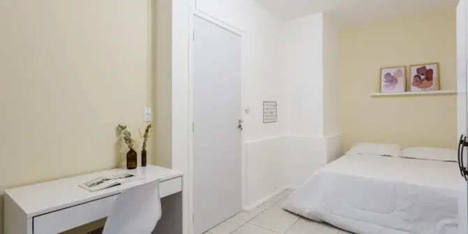 Washing machine in a one-bedroom apartment — photo 4