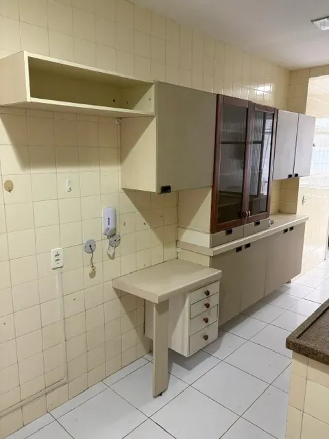 Unfurnished 3-bedroom apartment with 3 bathrooms — photo 37