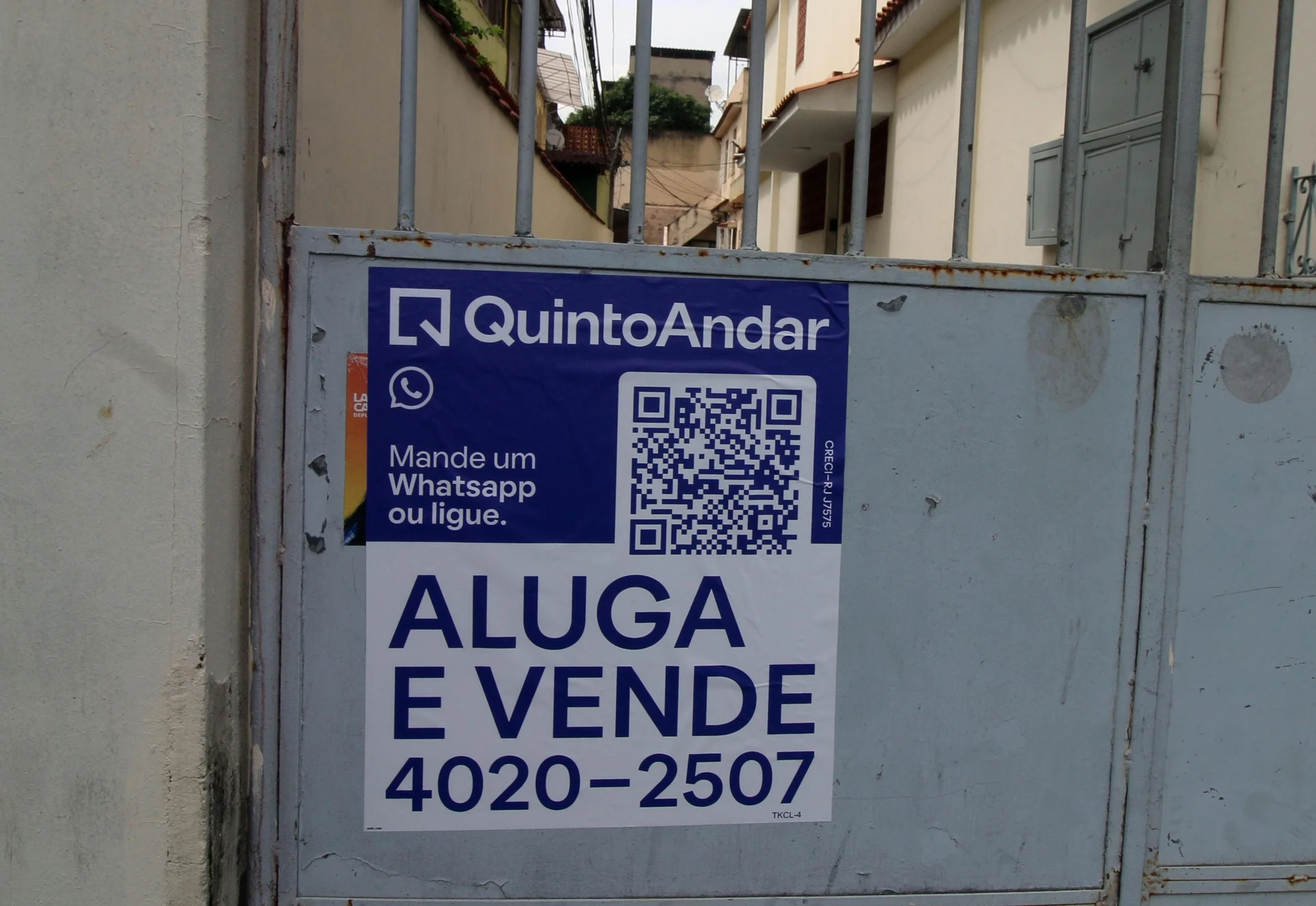 Apartamento de 2 quartos com piso de madeira ou laminado — photo 29