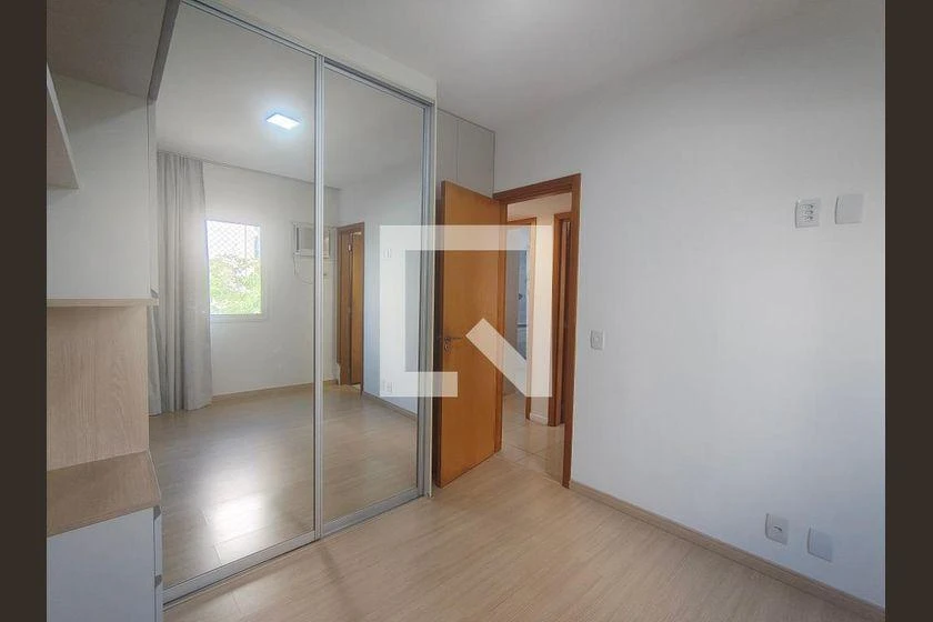 85 m² apartment with 3 bedrooms and a glass-enclosed balcony — photo 39
