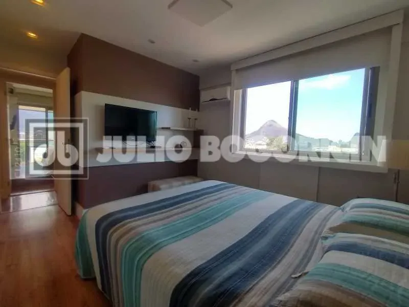 Furnished apartment with 3 bedrooms and a balcony — photo 12