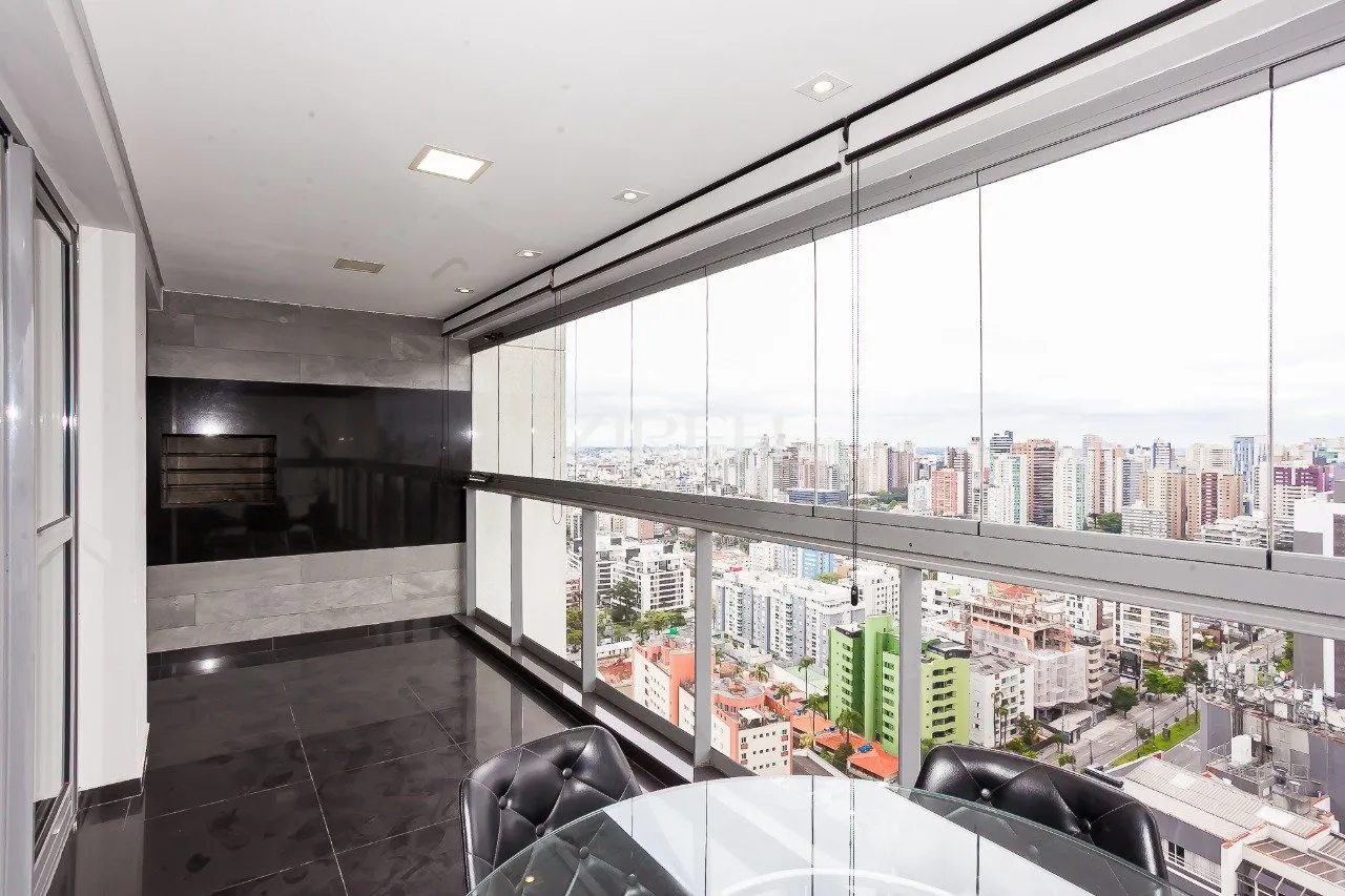 Furnished apartment, 134 m², with floor-to-ceiling windows — photo 3