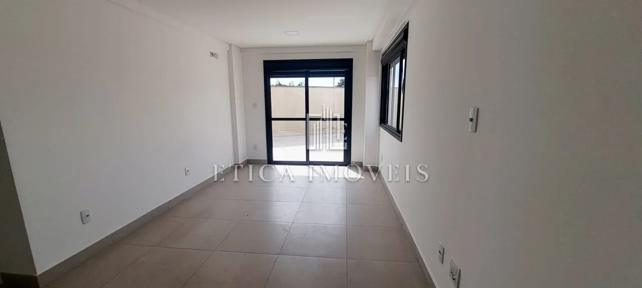 80 m² apartment with open-plan kitchen and 1 bedroom