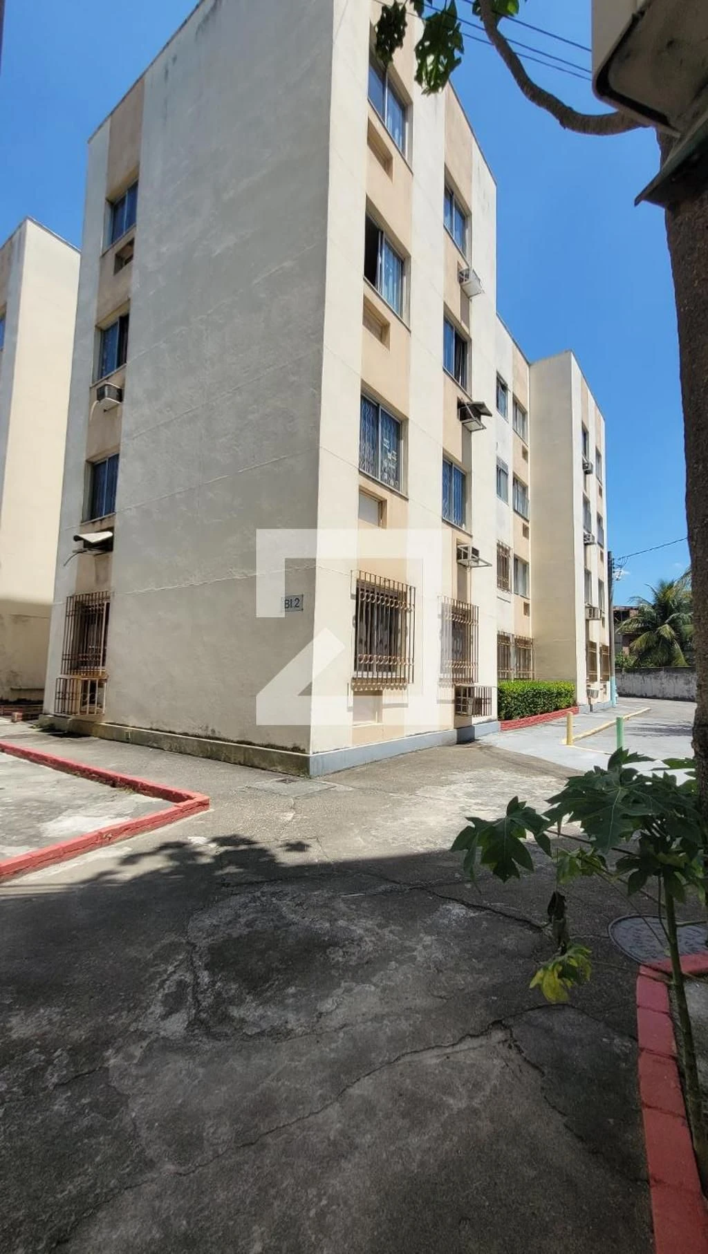 3-bedroom apartment with a private BBQ area — photo 35