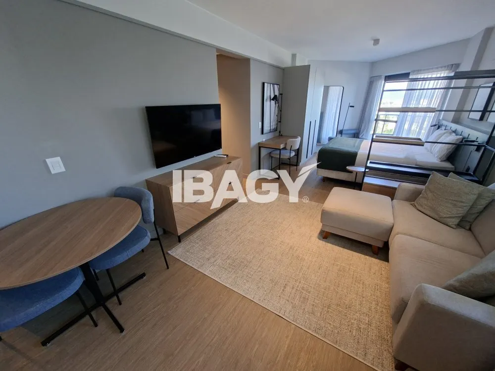 Studio with a glassed-in balcony and open-plan kitchen — photo 207
