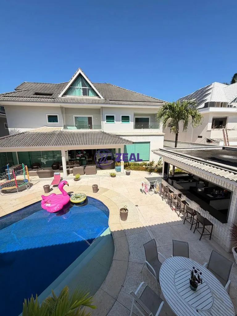 House with enclosed balcony and built-in grill — photo 27